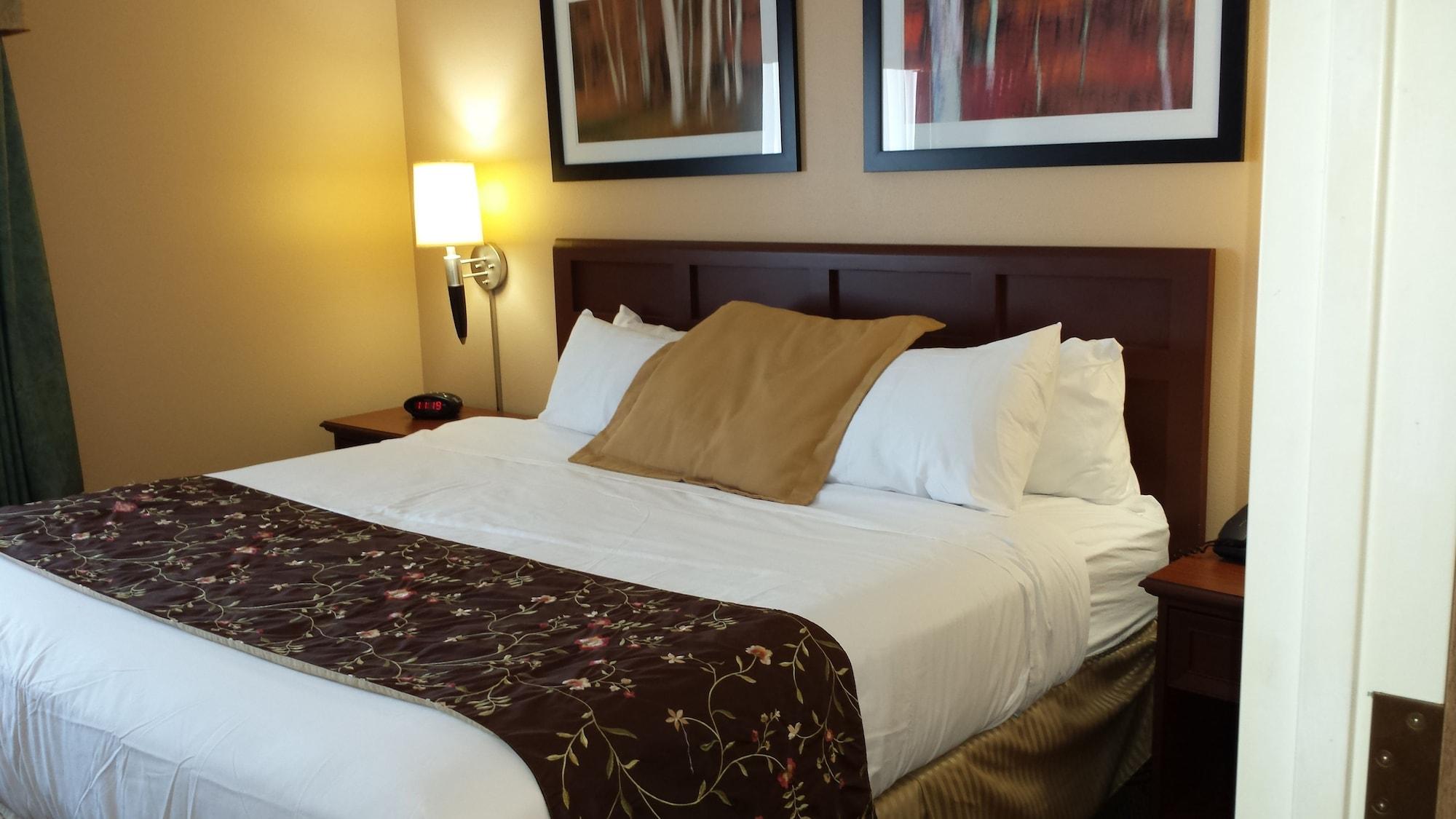 Surestay Plus Hotel By Best Western Блэк-Ривер-Фолс Экстерьер фото