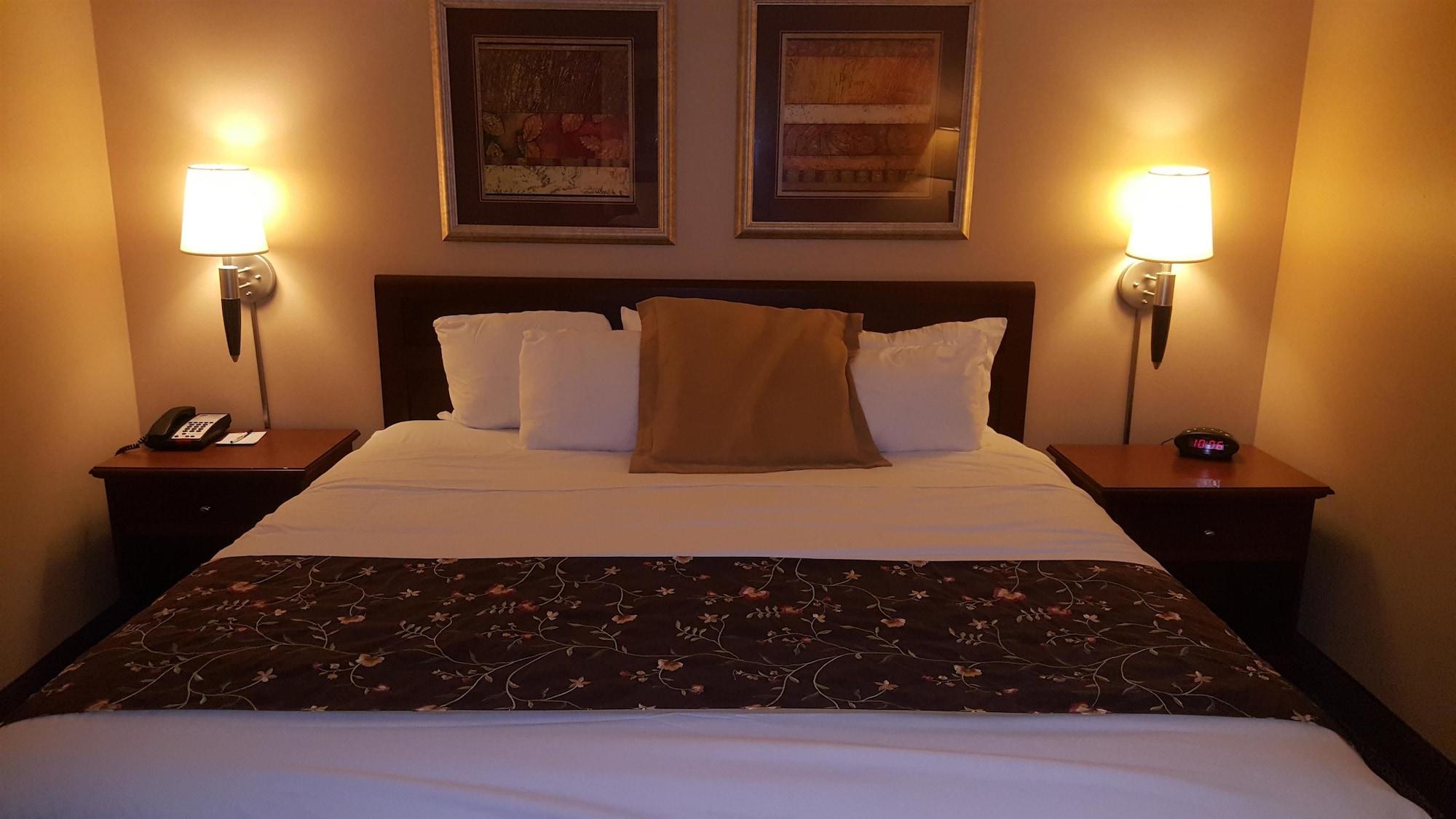 Surestay Plus Hotel By Best Western Блэк-Ривер-Фолс Экстерьер фото