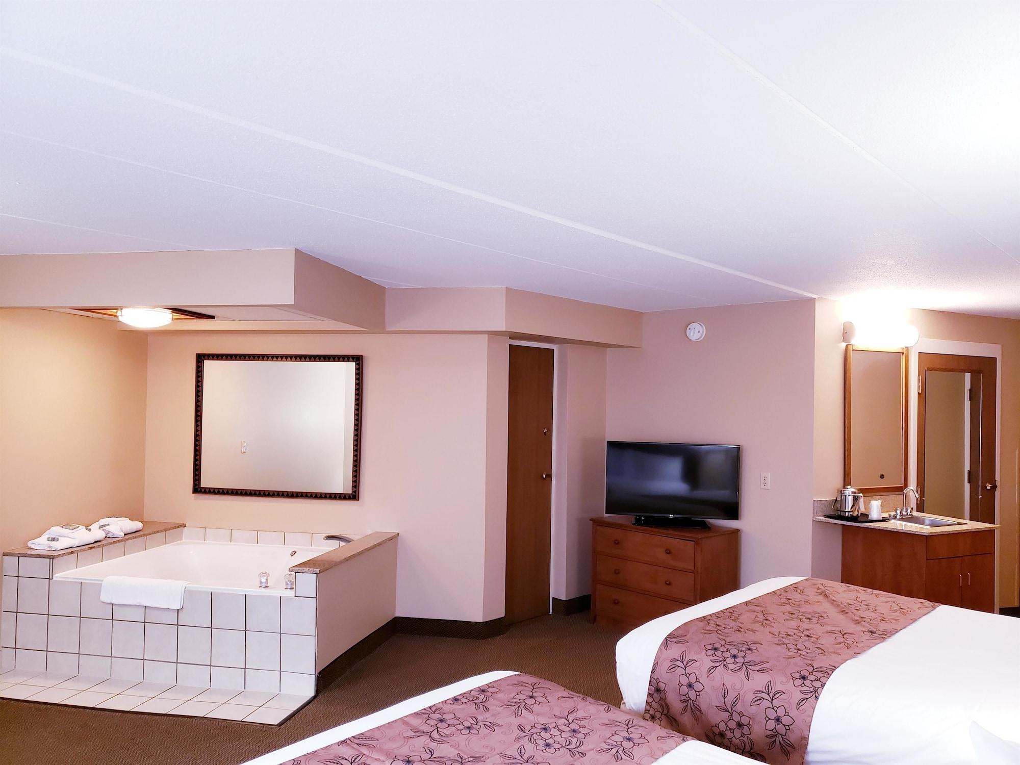 Surestay Plus Hotel By Best Western Блэк-Ривер-Фолс Экстерьер фото