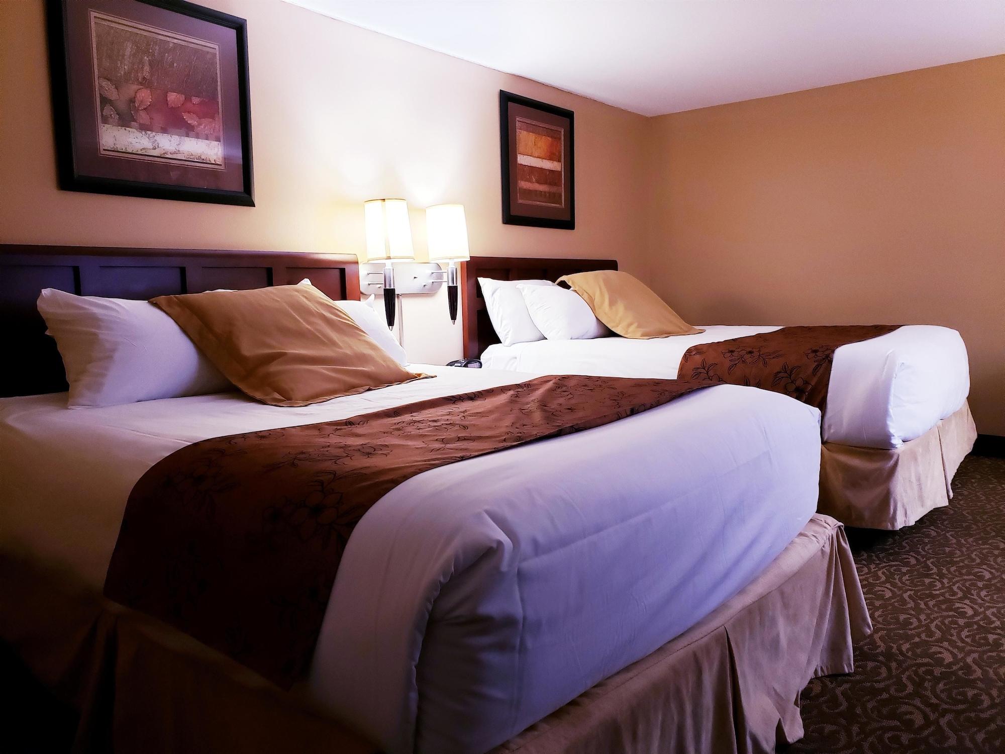 Surestay Plus Hotel By Best Western Блэк-Ривер-Фолс Экстерьер фото