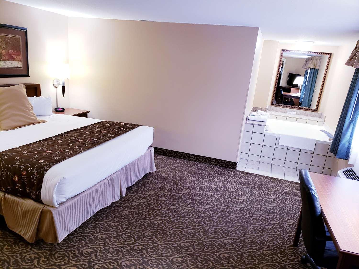 Surestay Plus Hotel By Best Western Блэк-Ривер-Фолс Экстерьер фото