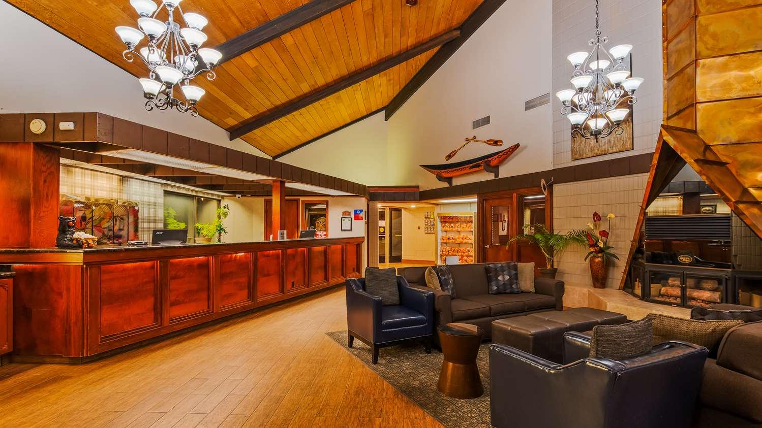 Surestay Plus Hotel By Best Western Блэк-Ривер-Фолс Экстерьер фото