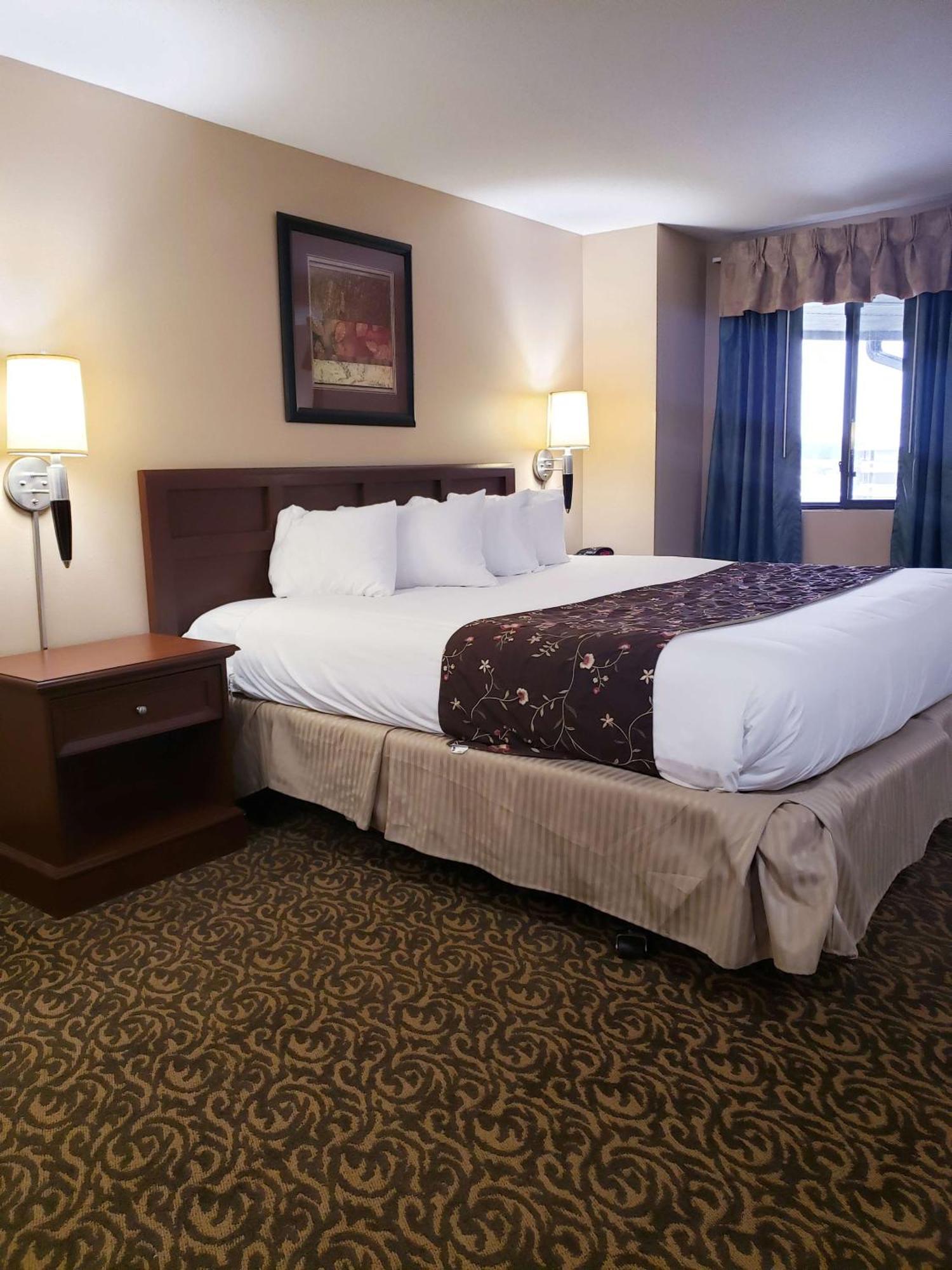 Surestay Plus Hotel By Best Western Блэк-Ривер-Фолс Экстерьер фото